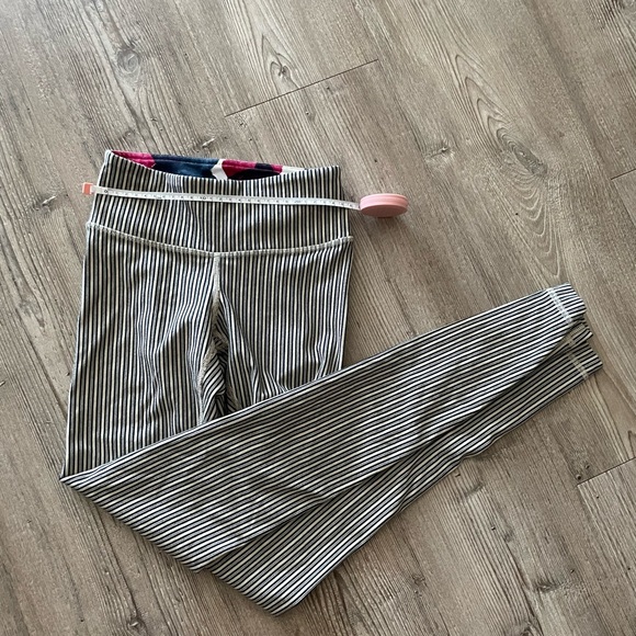 Lululemon pinstripe align pants size 4 - Picture 3 of 5